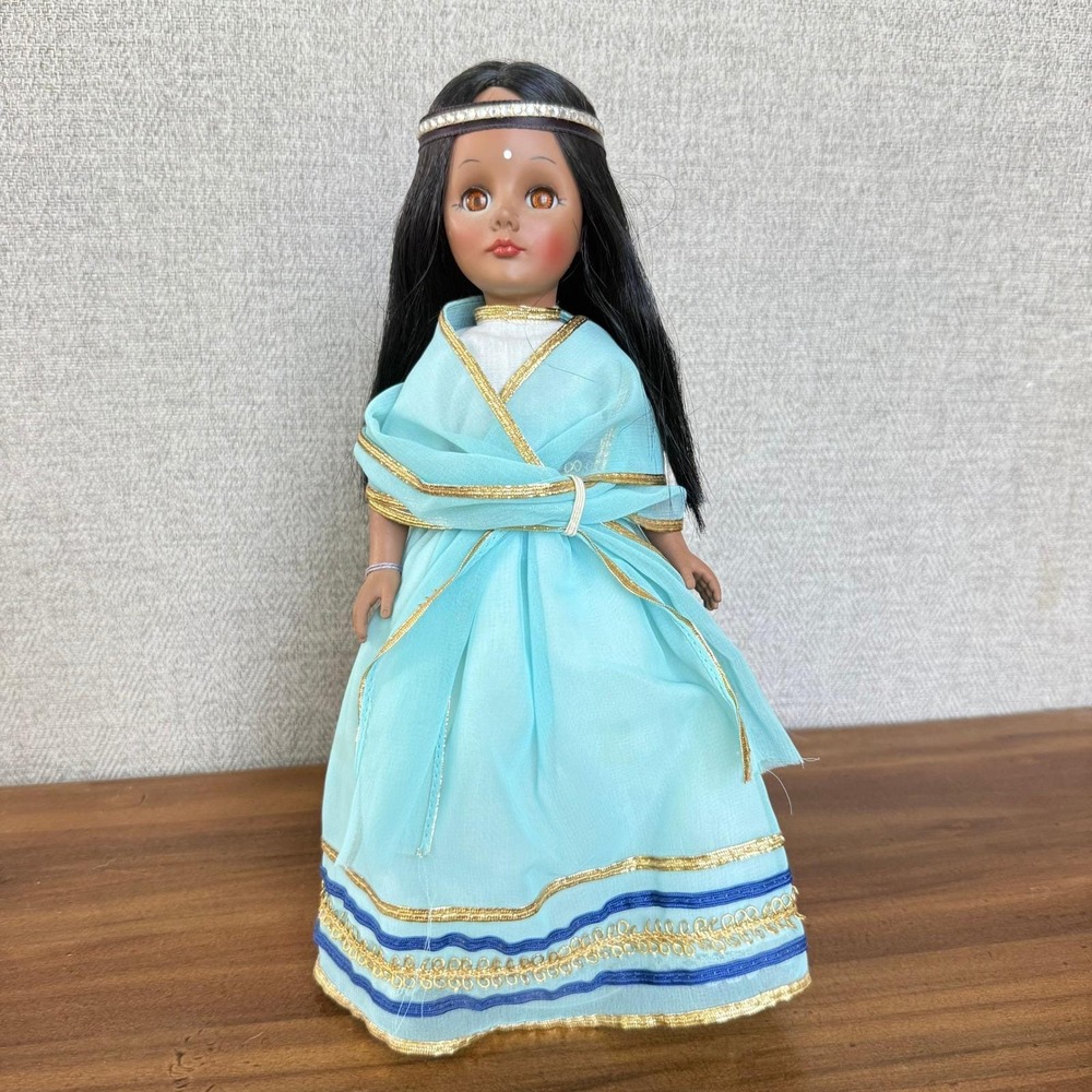 Effanbee Miss India Doll Wonderful World of Effanbee Vintage 11" w/ Stand